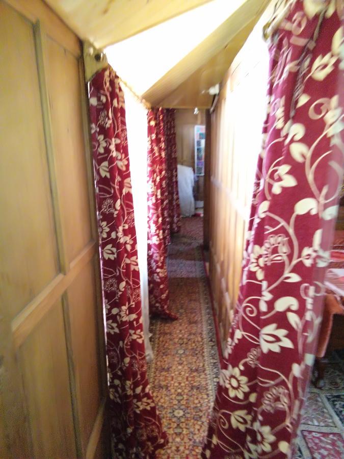 Hôtel Houseboat - City Of Kashmir à Srīnagar Extérieur photo