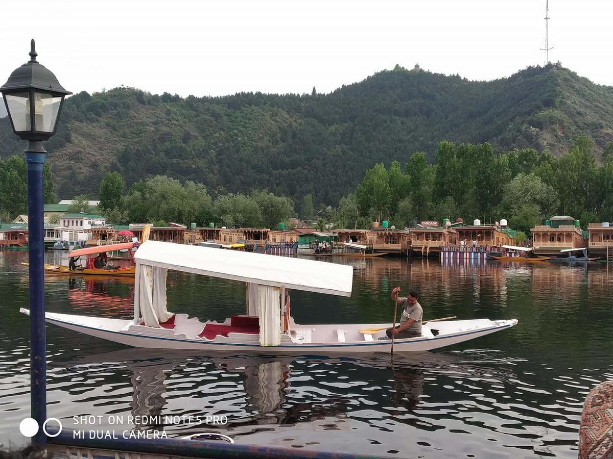 Hôtel Houseboat - City Of Kashmir à Srīnagar Extérieur photo